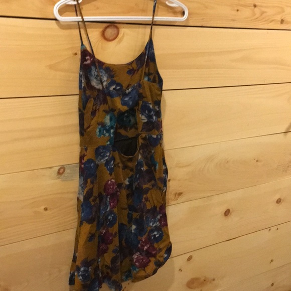 Floral dress - Picture 2 of 3